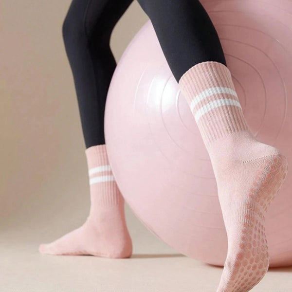 4 pairs of yoga socks, medium length socks, pure cotton anti slip silicone indoor fitness pilates, women's sport socks wholesale
